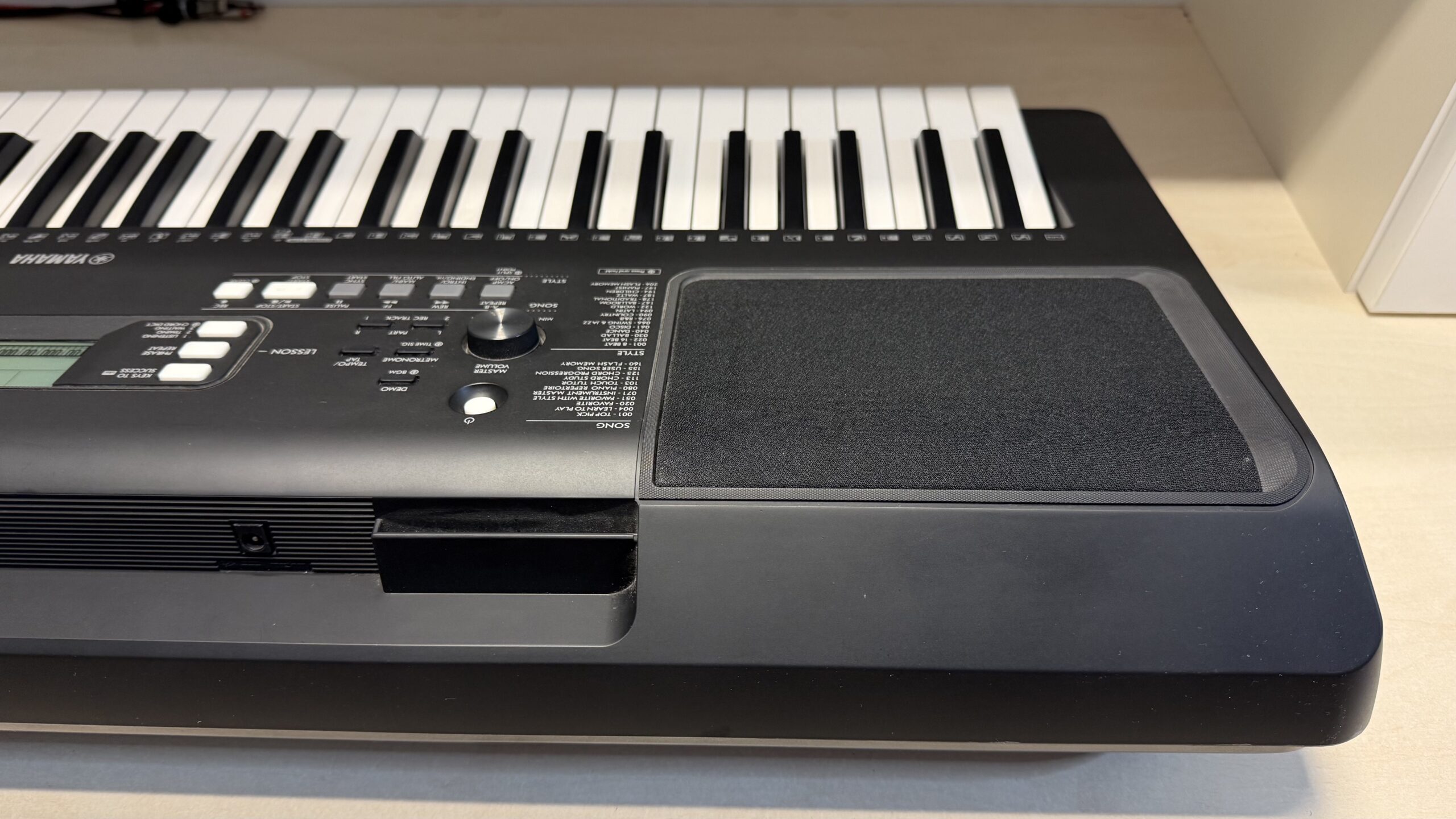ORGA YAMAHA PSR E373 PIAN DIGITAL E373 - imagine 5